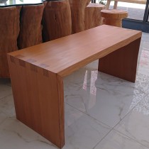 寮國檜木板凳
